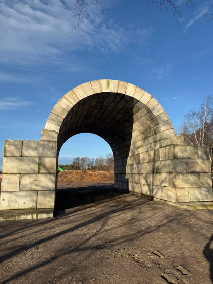 Valv, Mellan. 6.4M bred, 12M lång, 80CM