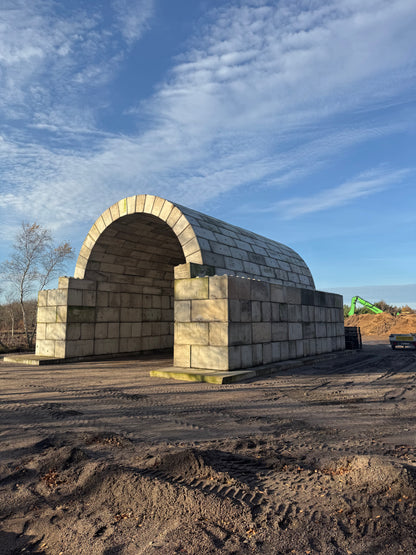 Valv, Mellan. 6.4M bred, 12M lång, 80CM